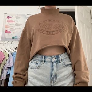 Cropped vintage Vans crewneck